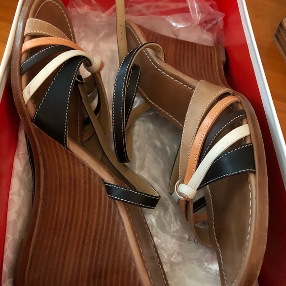Coach Wedges - Picture 4 of 4